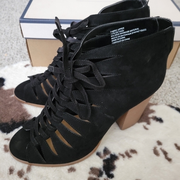 MELROSE AND MARKET FAUX SUEDE LACE UP BLOCK SANDAL 8.5 - Picture 2 of 9